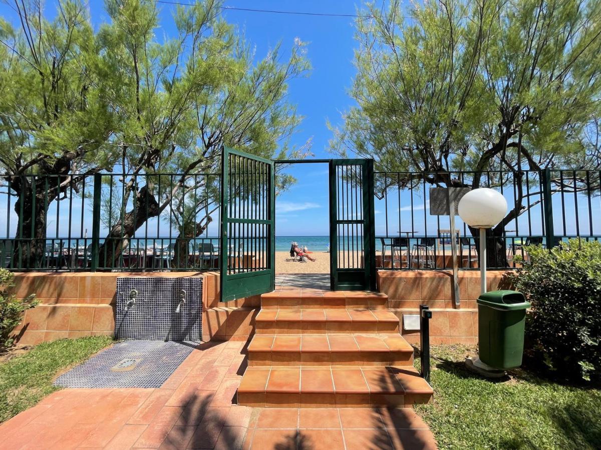 Tetom Primera Linea De Playa Dénia Exterior foto