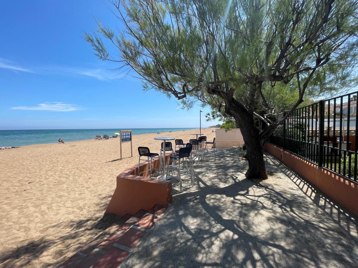 Tetom Primera Linea De Playa Dénia Exterior foto