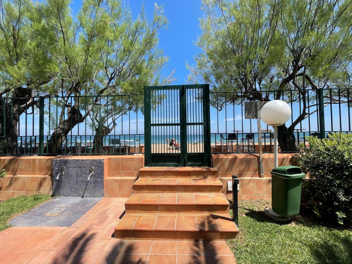 Tetom Primera Linea De Playa Dénia Exterior foto